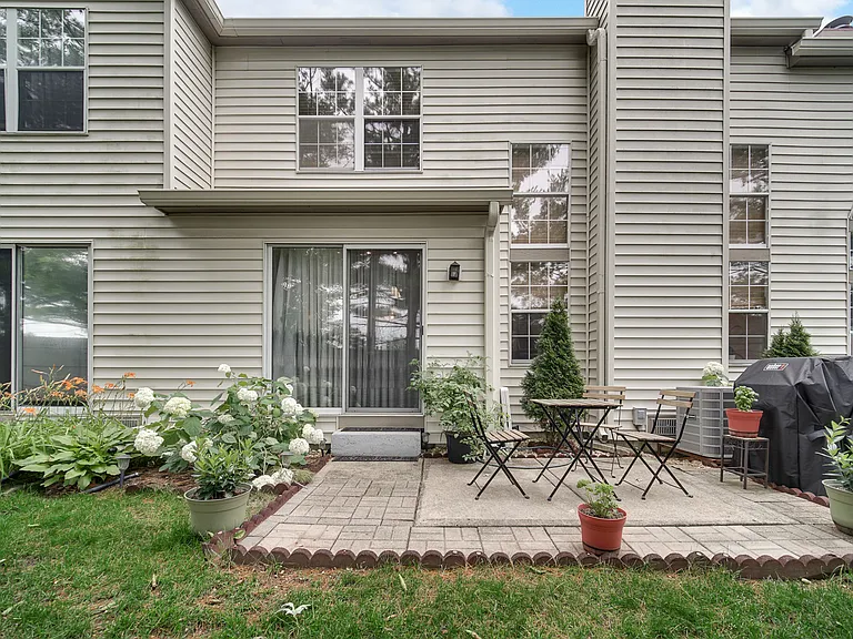 1143 Wickfield Ct — Photo 24