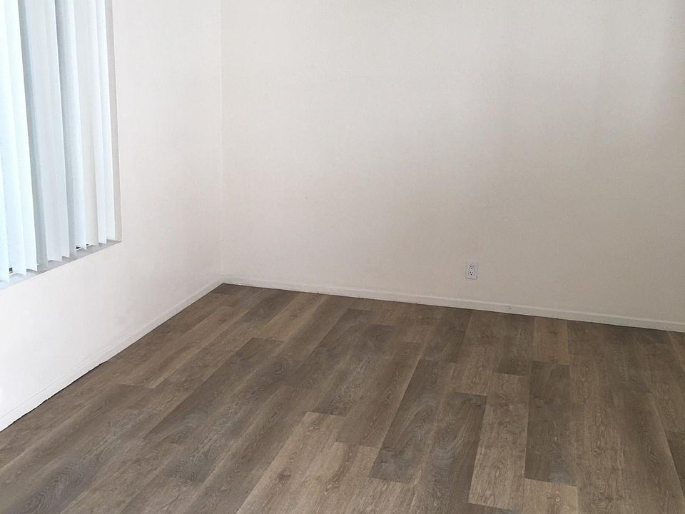 2nd image of 3374 Armada Dr APT 4