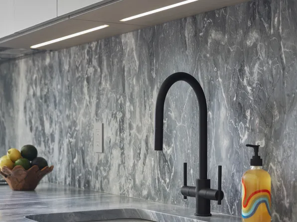 547 West 47th Street 521 image 3 of 28