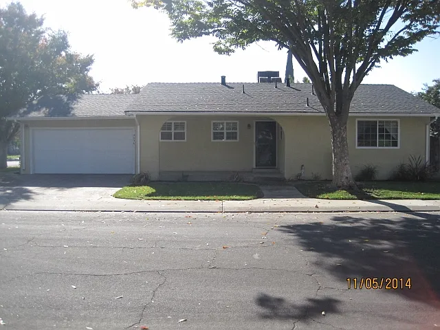 2036 Winton Ave photo 1