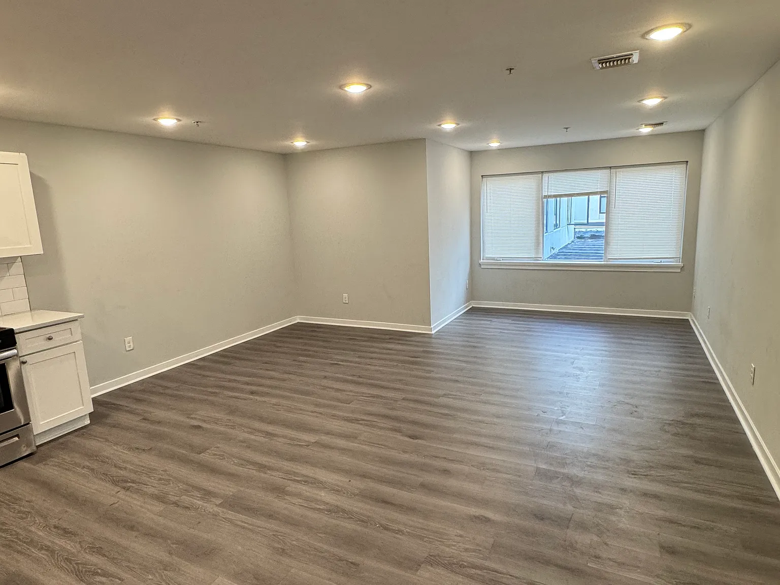 2 bed, $2,209 — Photo 4