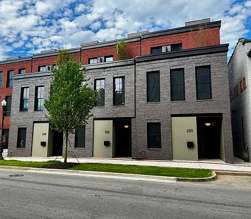 230 Washington St NE Photo 1