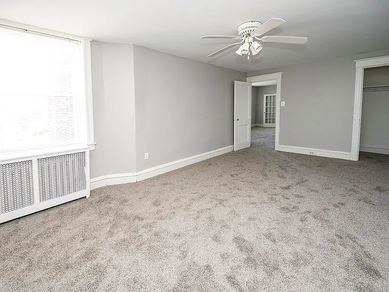 Upsal Gardens Apartments- Beautiful historical building with breathtaking charm! — Photo 44