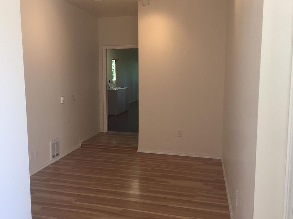 1st image of 13605 SE 58th Pl