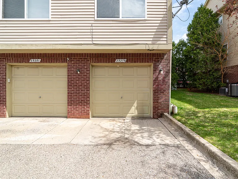 23279 Cornerstone Village Dr — Photo 23
