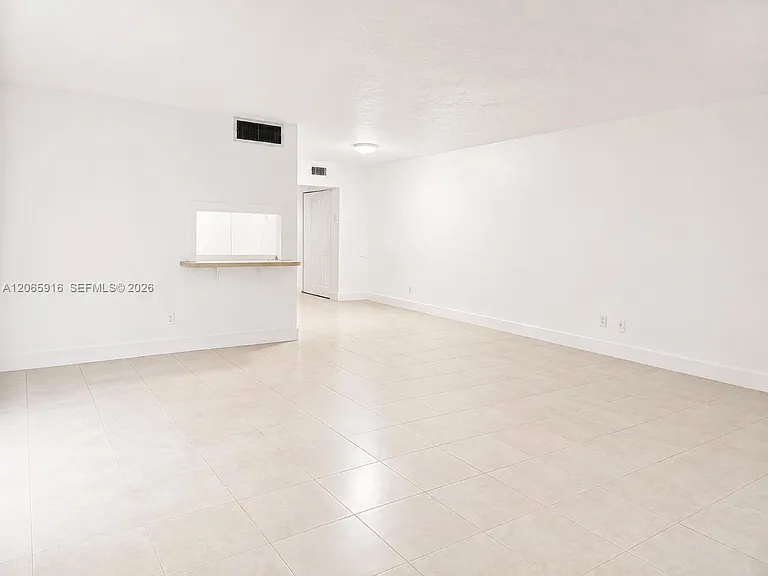 1855 NE 121st St #6 — Photo 3