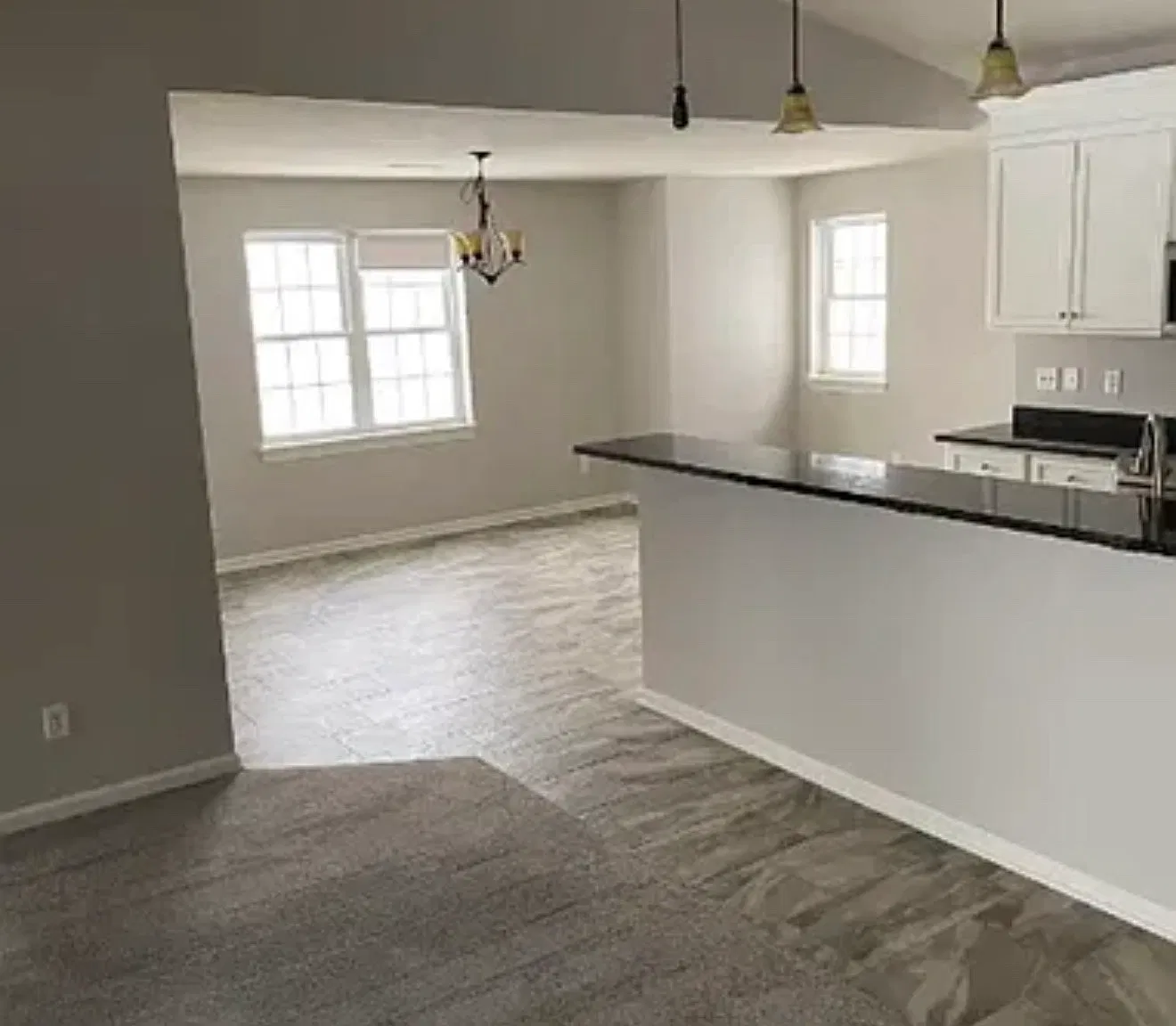 4 bed, 2000 sqft, $2,395 — Photo 3
