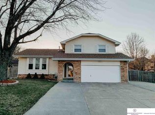 2904 S 158th Cir, Omaha, NE 68130