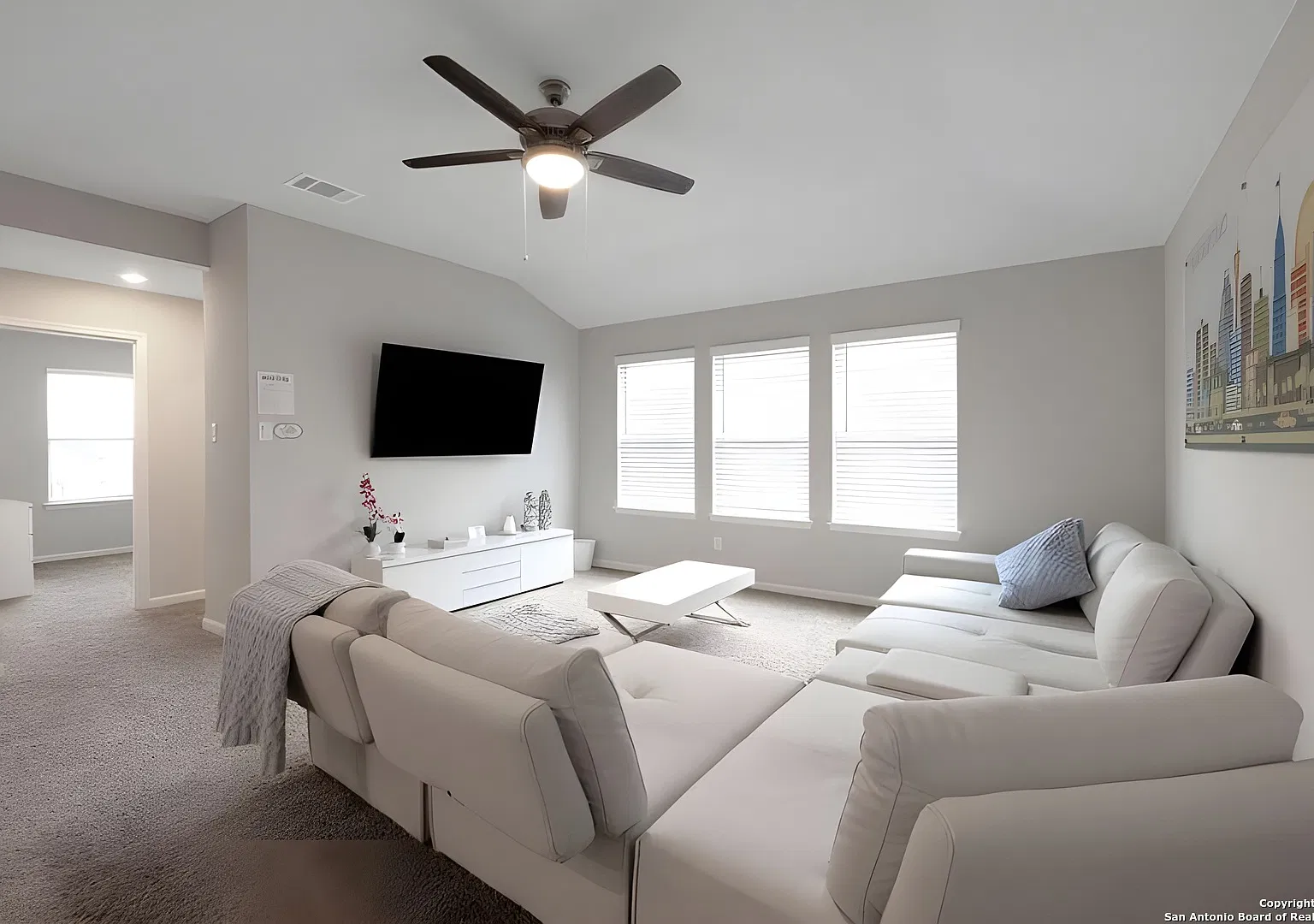5 bed, 3.5 bath, 3101 sqft, $3,900 — Photo 3