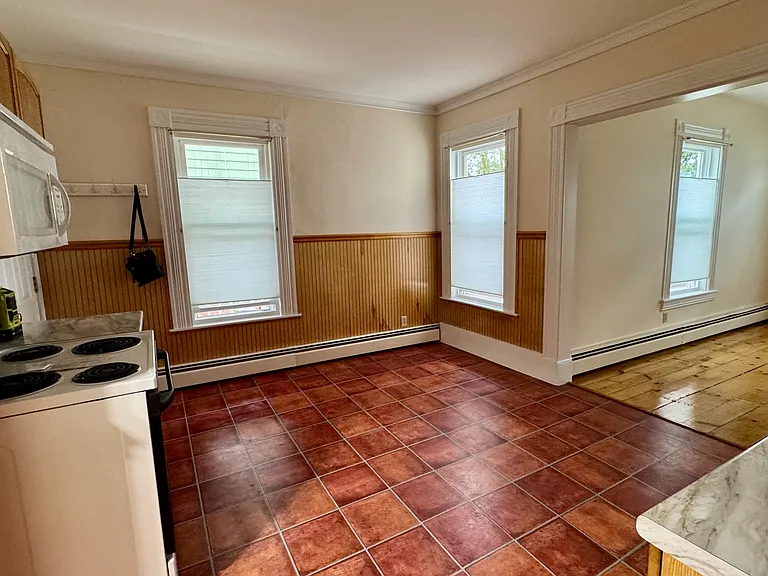 21 Liberty St #1 — Photo 4