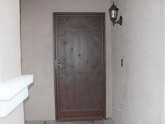 2nd image of 160 W Calle Cascara