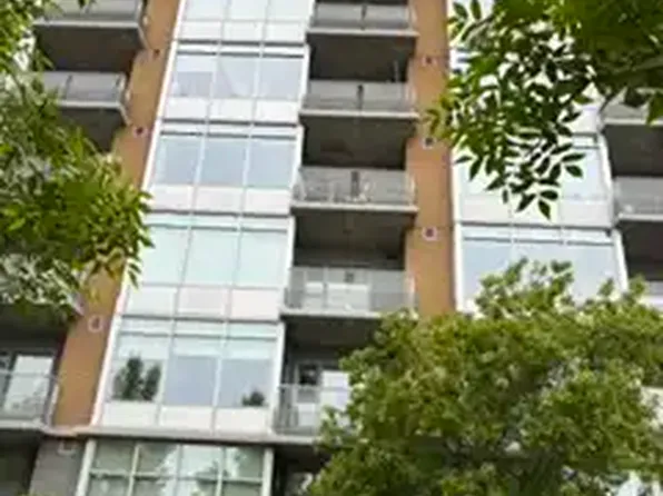 2504 109th St NW #1A, Edmonton, AB T6J 2H3