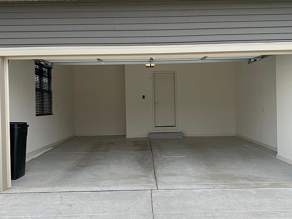 2nd image of 1137 High Pointe Knoll Cir