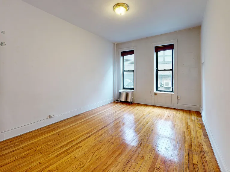 315 E 93rd St #2C — Photo 2