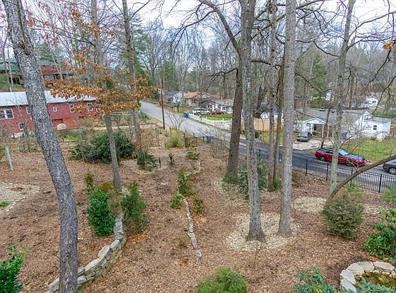 2nd image of 128 Shadowlawn Dr #A