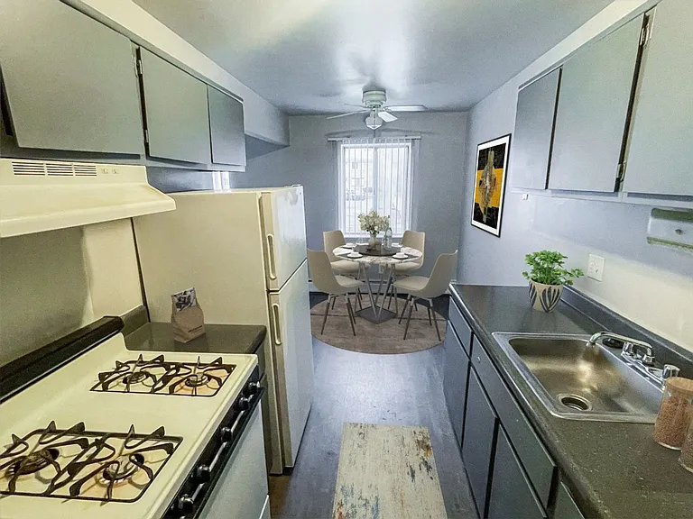 21516 Dequindre Rd — Photo 3