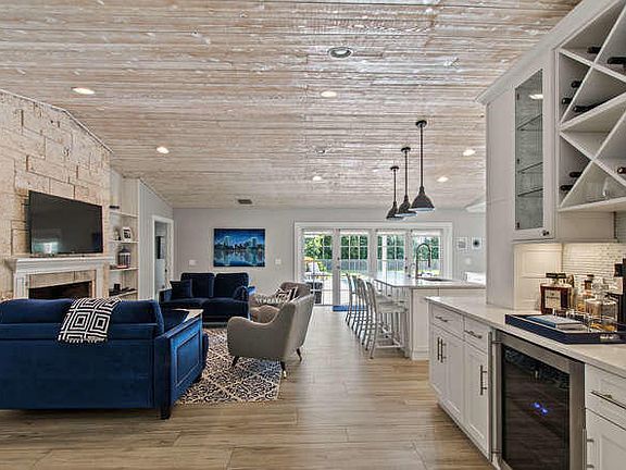 Home For Sale In Pine Tree Golf Club