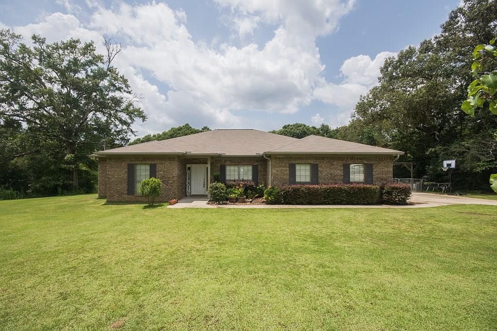 11655 Celeste Highland Dr E, Saraland, AL 36571 Zillow