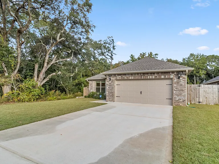 949 Kenzie Ln — Photo 32