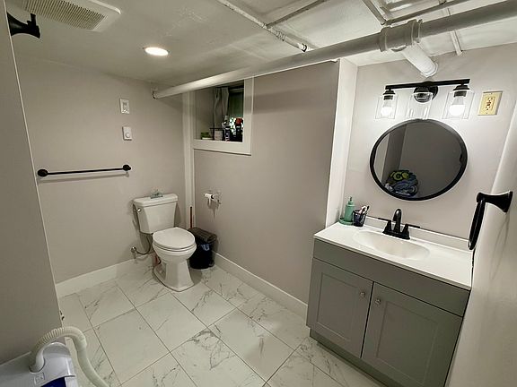 5th image of 160 Irving St Floor 3