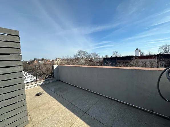 577 Madison Street 2F image 13 of 14