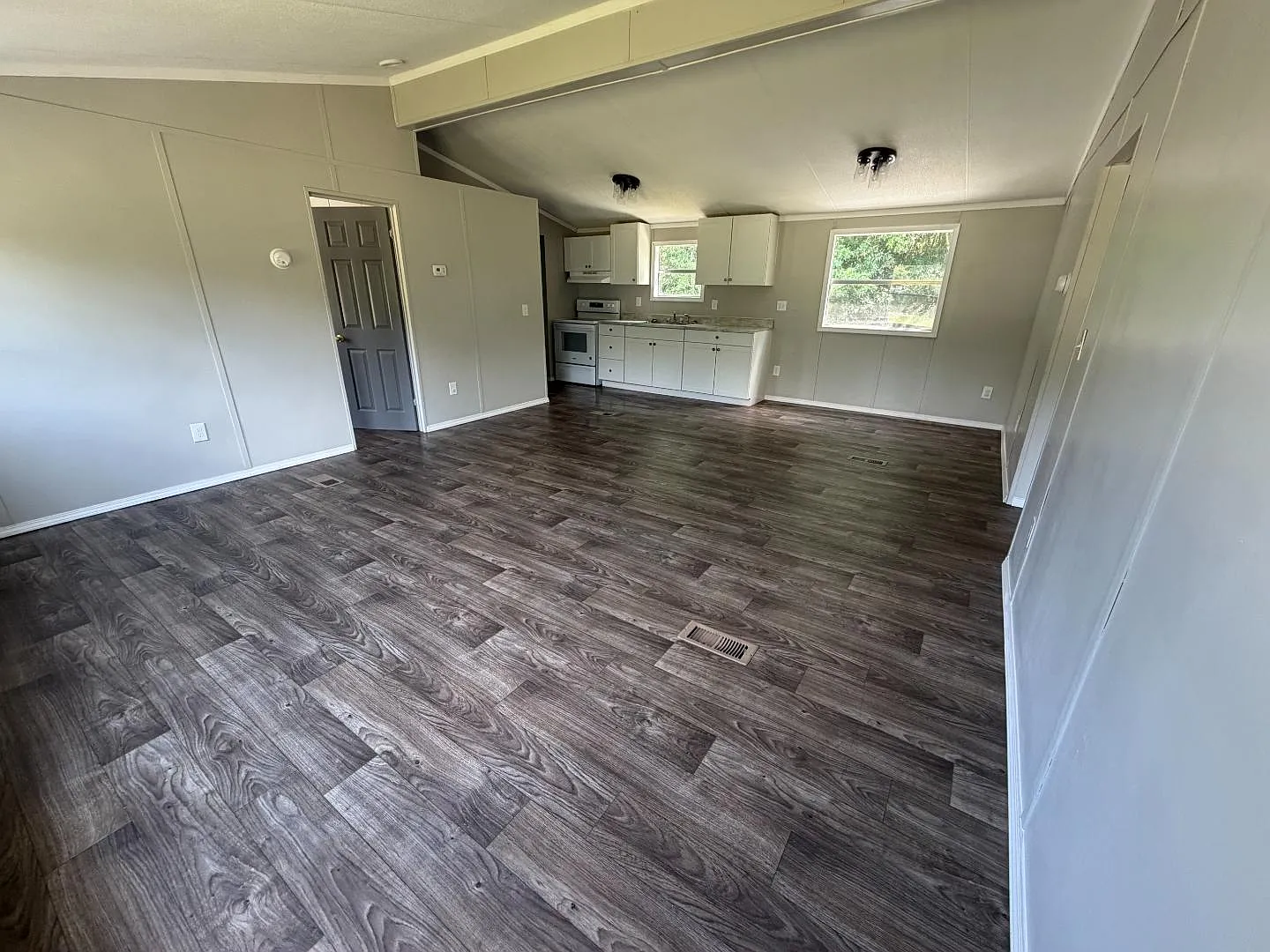 16003 Pee Dee Rd #7 — Photo 3