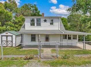 1913 Willis St, Salem, VA 24153