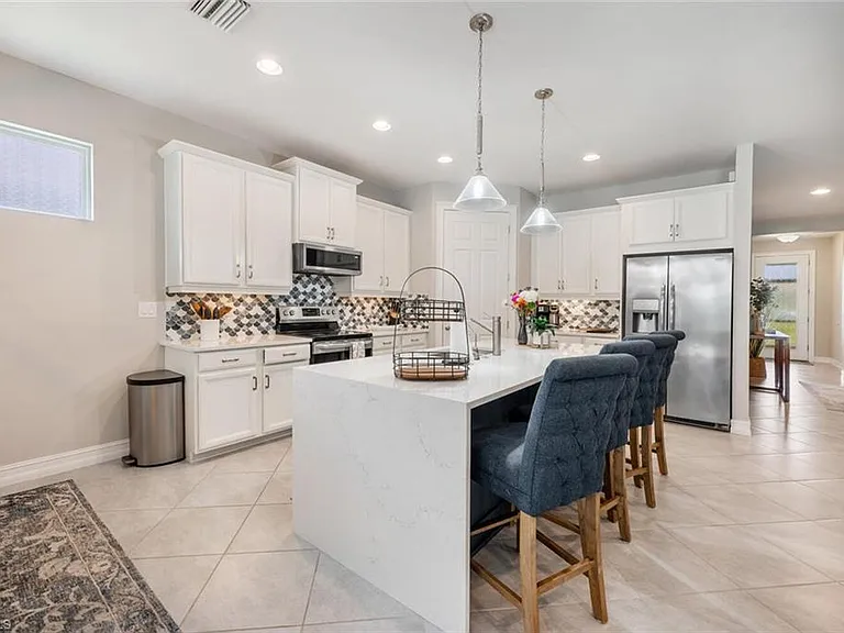 14606 Tropical Dr — Photo 13