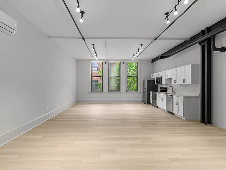 105 William St #205 — Photo 5