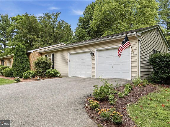 2nd image of 125 Trammel Ln