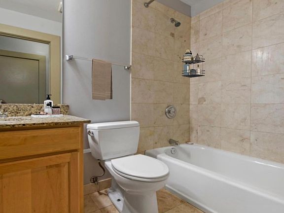 3rd image of 3301 Park Ave #302
