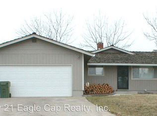210 Aries Ln, La Grande, OR 97850