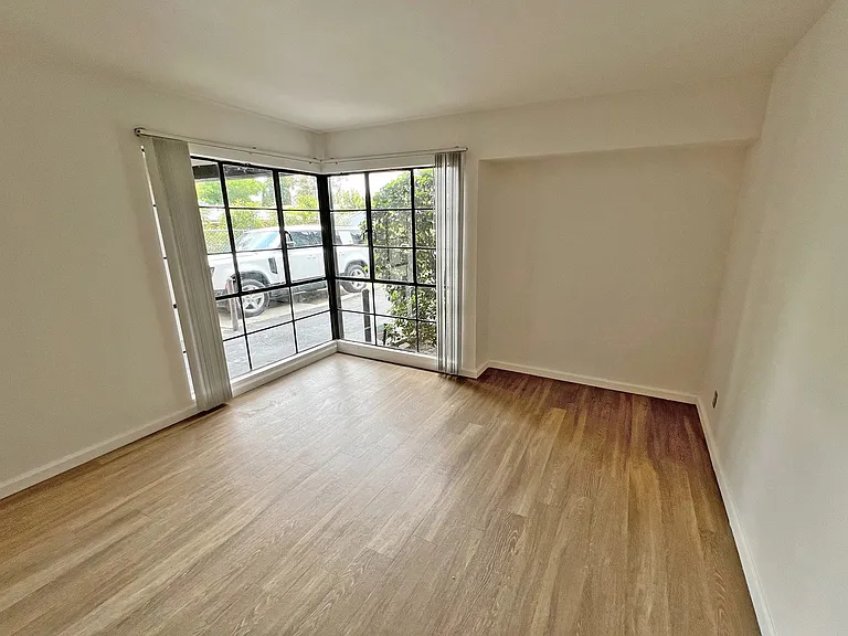2562 W 5th St #2562 — Photo 18