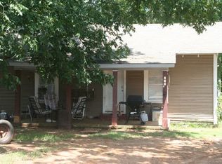 140 Memory Ln, Palestine, TX 75801