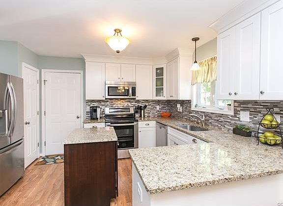 3rd image of 5512 Kimbermere Ct