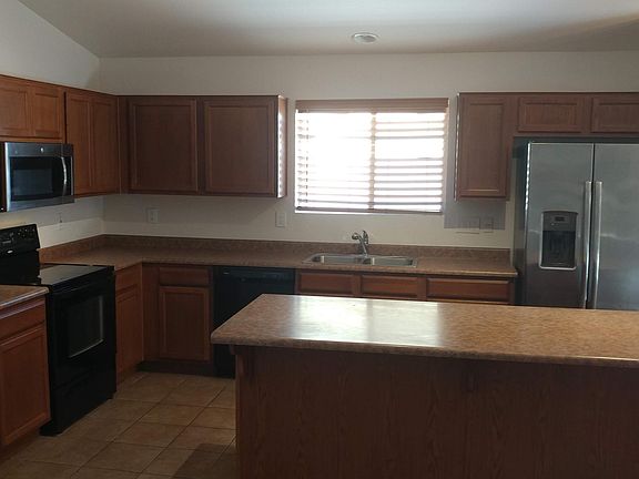 5th image of 2917 E Mead Dr