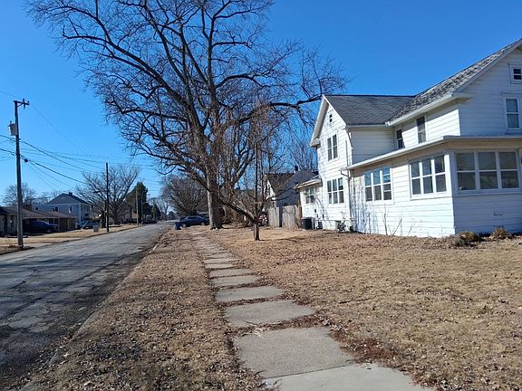 4th image of 1401 6th Ave