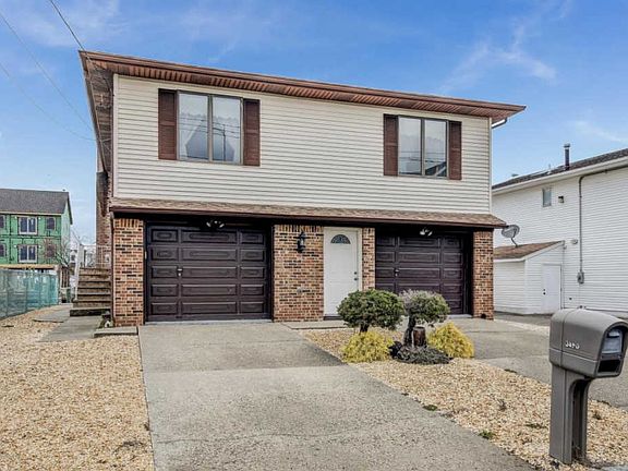2nd image of 3450 Maritime Dr