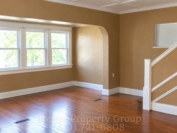 2145 Dorr St, Toledo, OH 43607