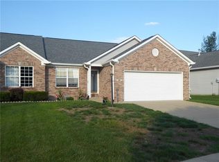941 Village Circle Dr, Greenwood, IN 46143