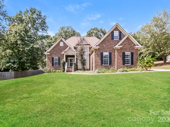 2825 Loxdale Farms Dr, Monroe, NC 28110