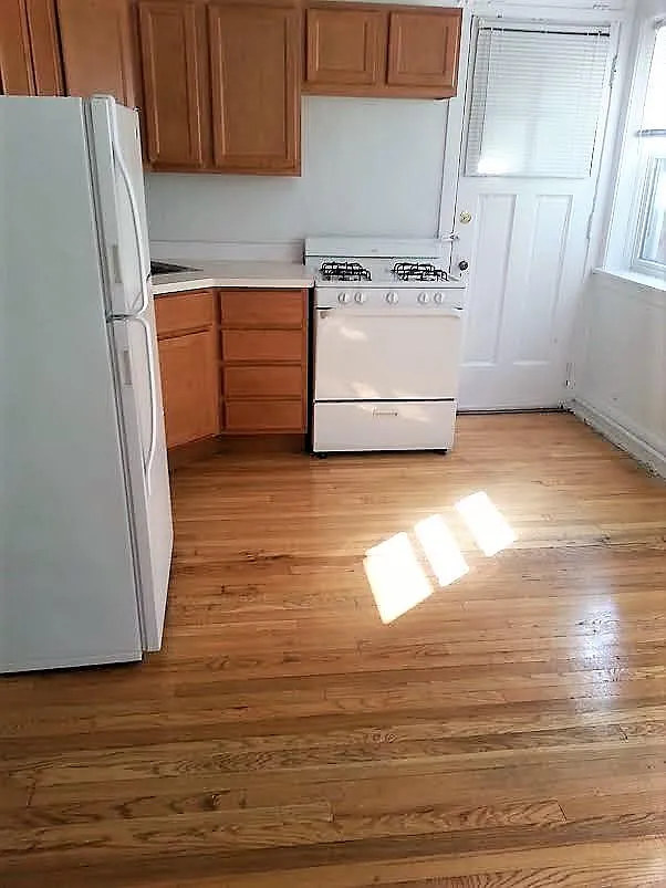 Studio, $1,150 — Photo 2