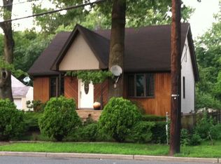 25 Farview Ter, Paramus, NJ 07652