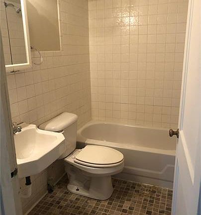 4th image of 115 Chambers Poin #1-15125957
