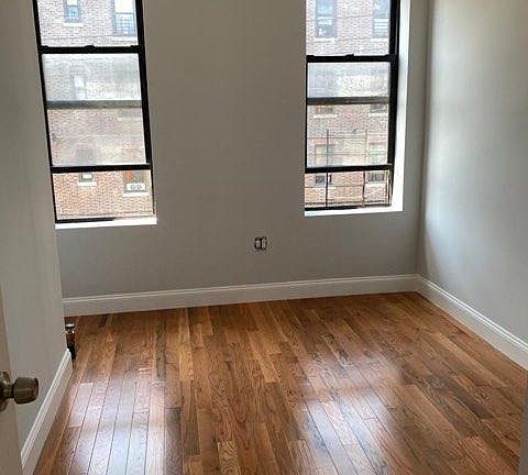 5th image of 4364 Furman Ave #3