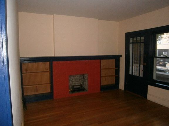 4th image of 7409 N Greenview Ave #1E
