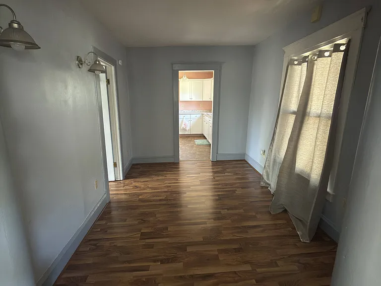Seneca Pl — Photo 8