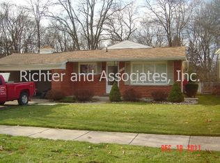 14461 Oxford St, Plymouth, MI 48170