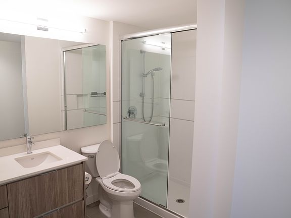 5th image of 8940 University Cres #905