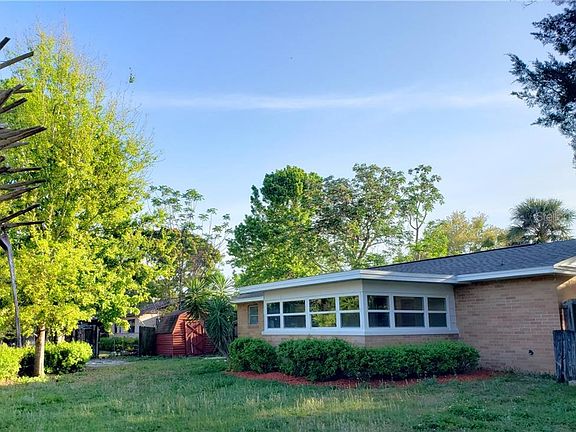 4th image of 2808 Lake Louise Dr